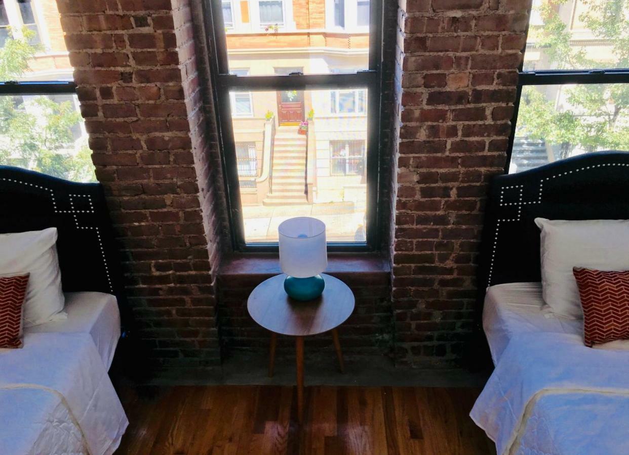 Two Bedroom Harlem Apartment Нью-Йорк Экстерьер фото